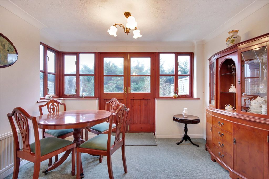 Property photo 3 of 12 Sitting/Dining Room