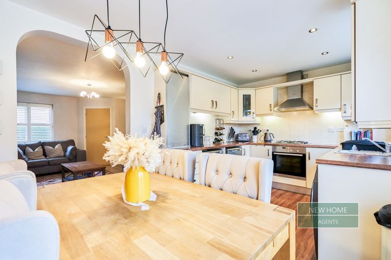 Property photo 3 of 28 Photo 24