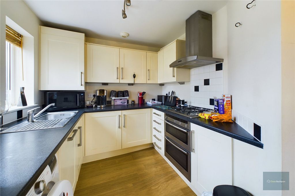 Property photo 3 of 12 Picture No. 14