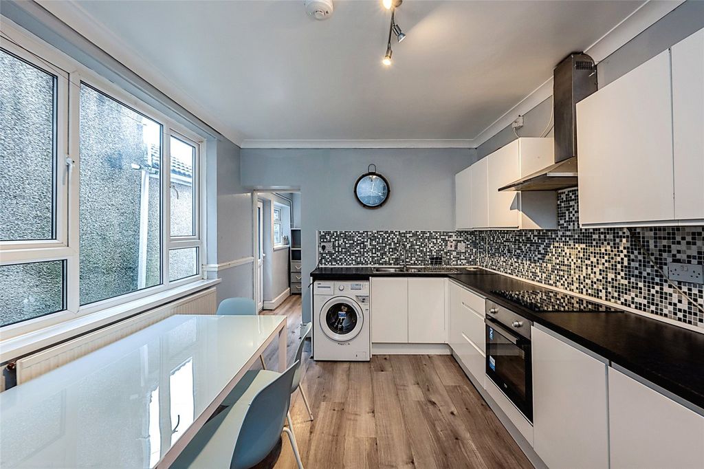 Property photo 3 of 14 Picture No. 04