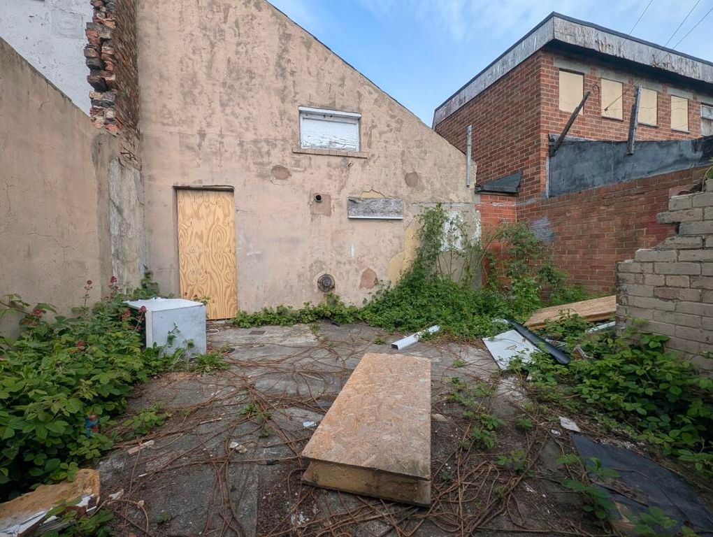 Property photo 3 of 4