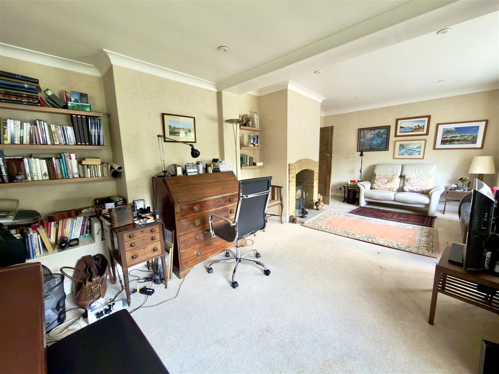 Additional image 39 of 4 bed detached house for saleHorsham Road, Crawley RH11