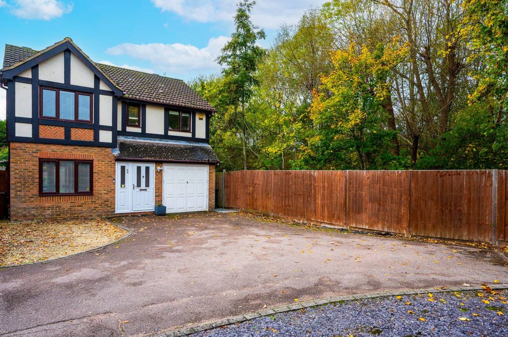 Property photo 2 of 27