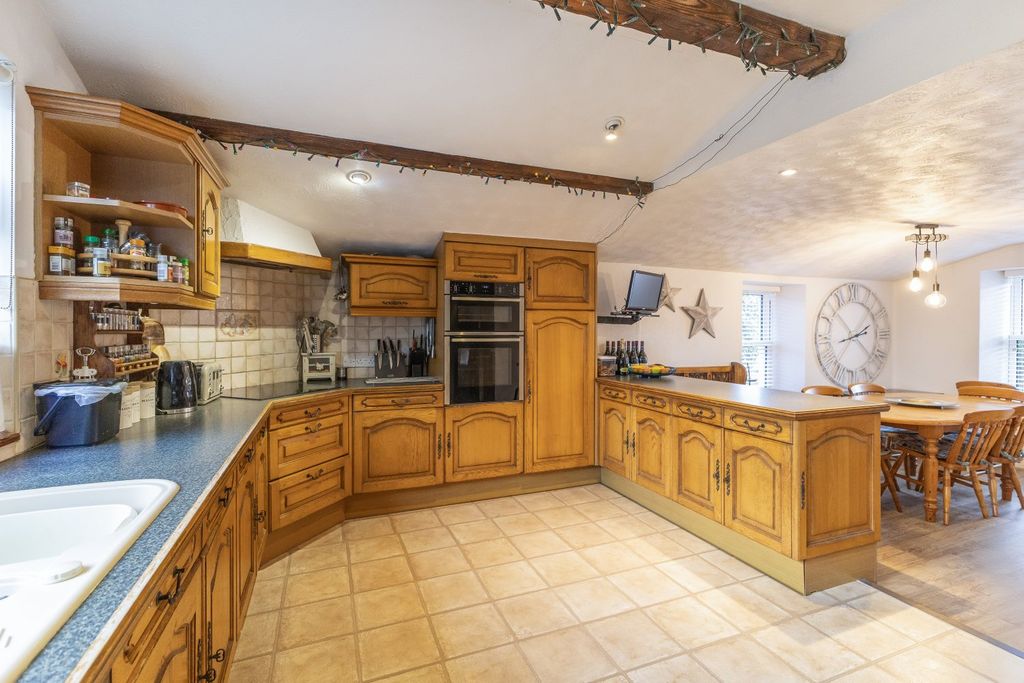 Additional image 7 of 4 bed detached house to rentLa Route De La Hougue Du Pommier, Castel, Guernsey GY5