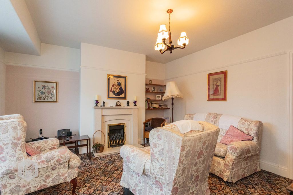 Property photo 2 of 17 Photograph