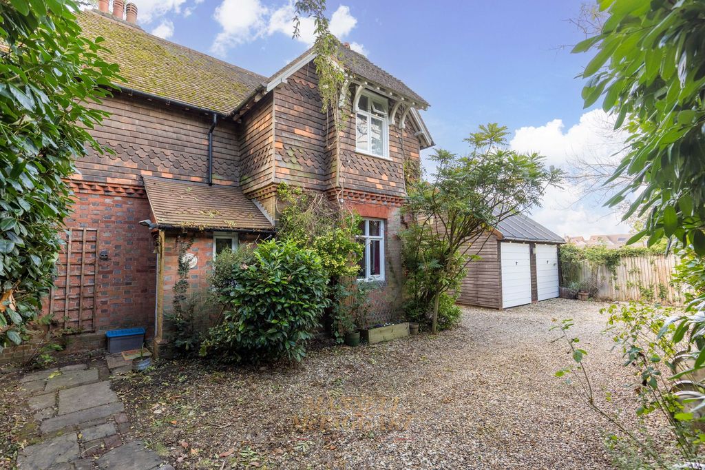 Property photo 1 of 30