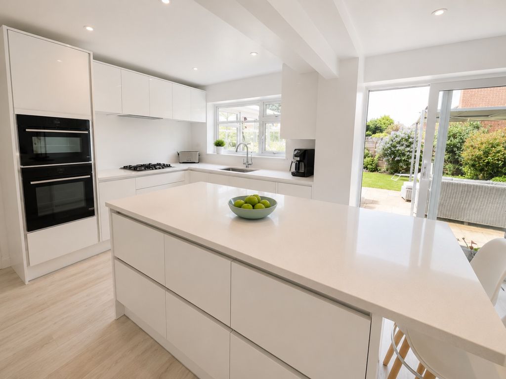 Property photo 3 of 19 5146084