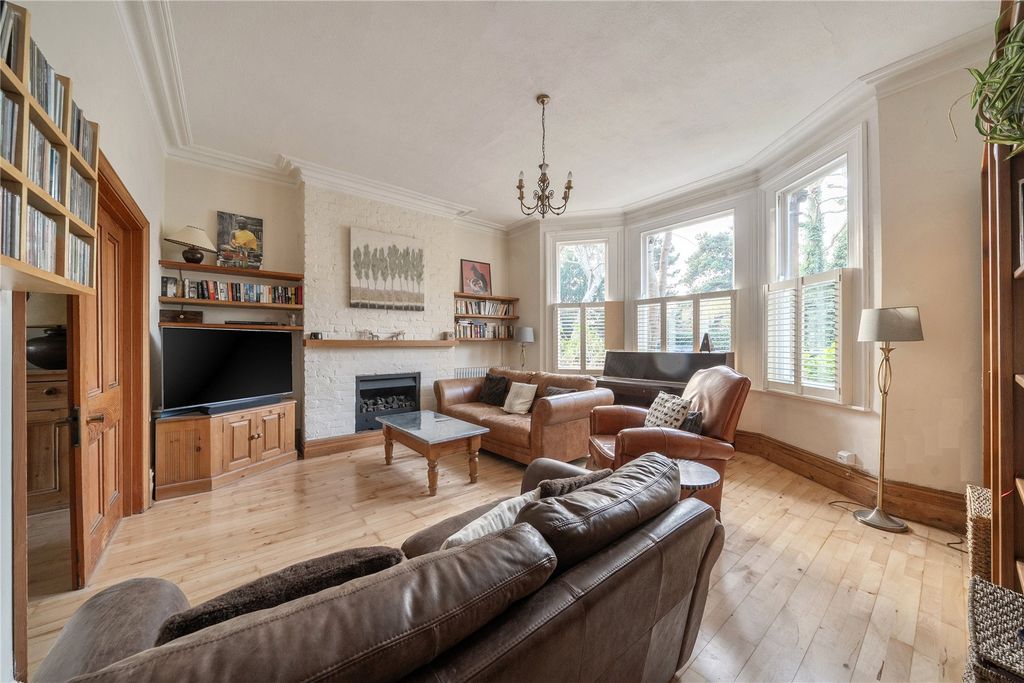 Property photo 3 of 26 Picture No. 77