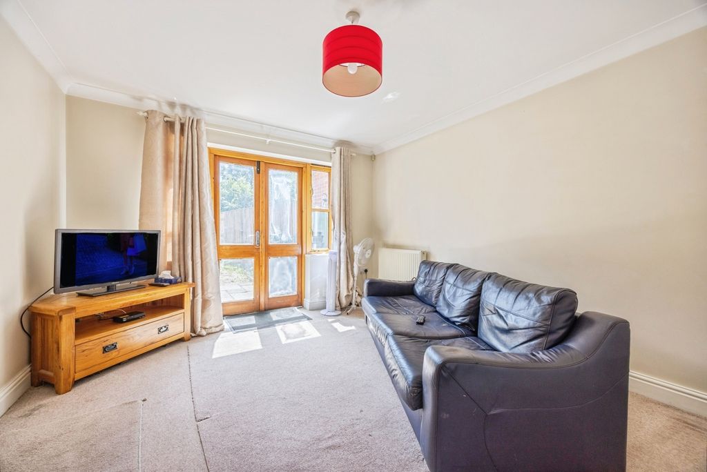 Property photo 2 of 15 Pbox-Img.Jpg