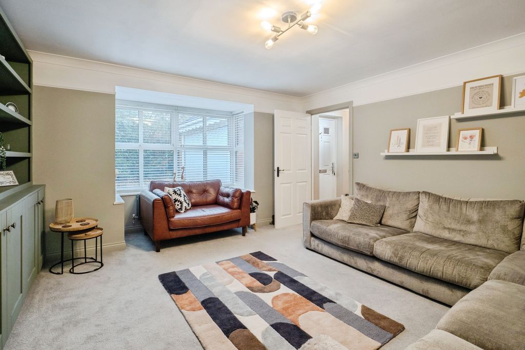 Property photo 2 of 23 Em120020