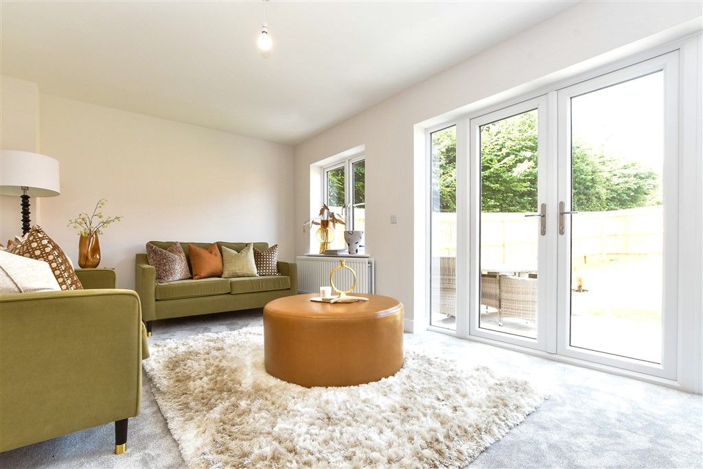 Property photo 3 of 14 Living Room