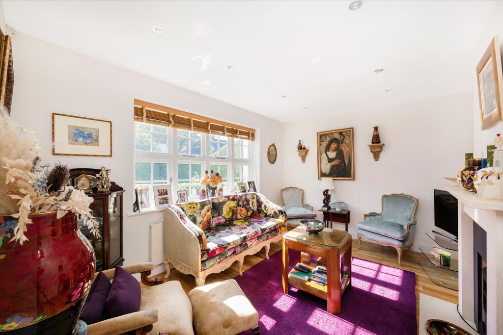 Property photo 2 of 14 Image