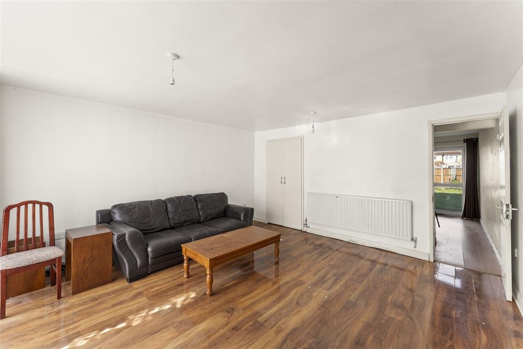 Property photo 2 of 13