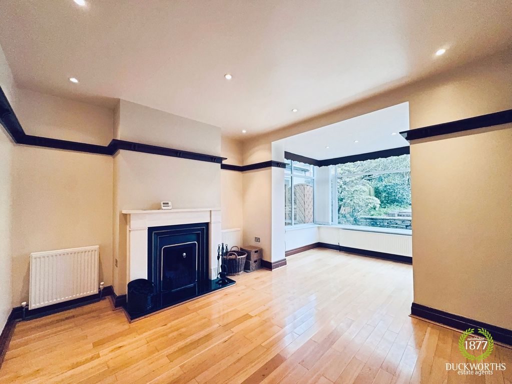 Property photo 3 of 34