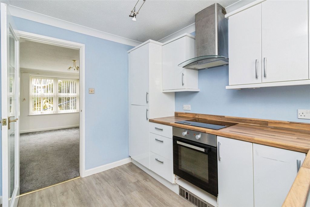 Additional image 12 of 2 bed flat for saleEast Cliff Road, Dawlish, Devon EX7
