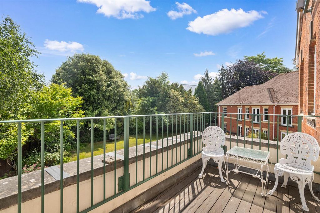 Property photo 2 of 13