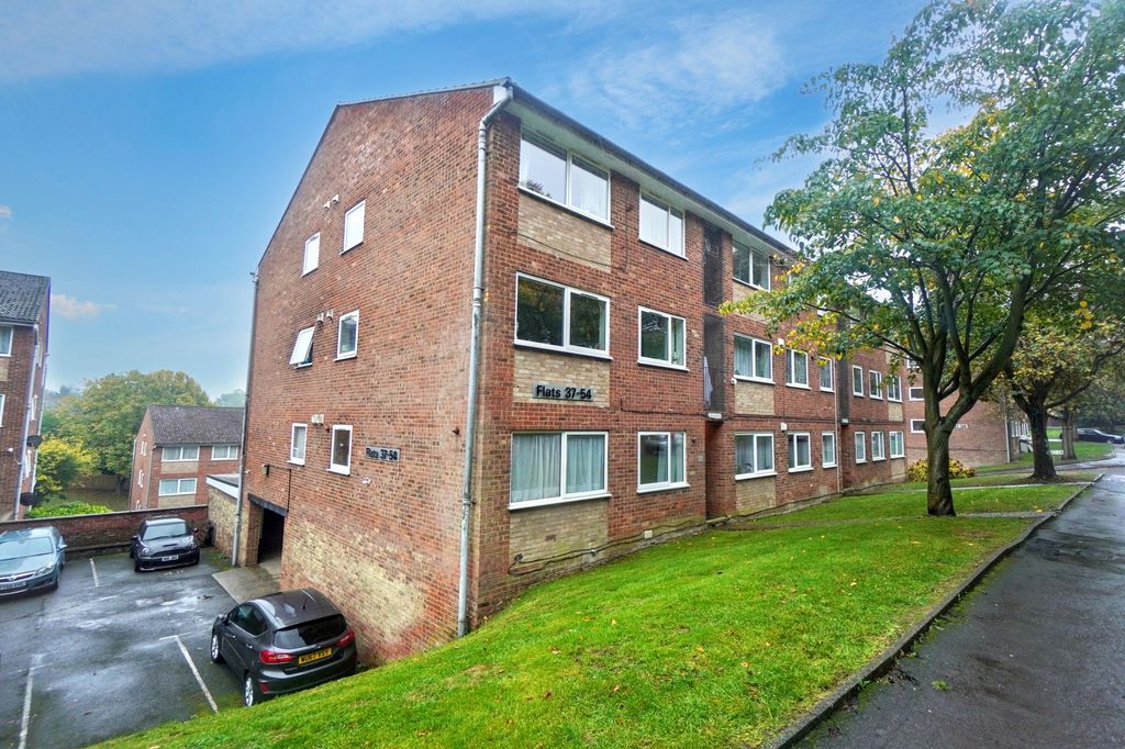 Property photo 1 of 8