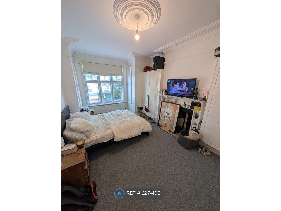 Property photo 3 of 10 Bedroom 1