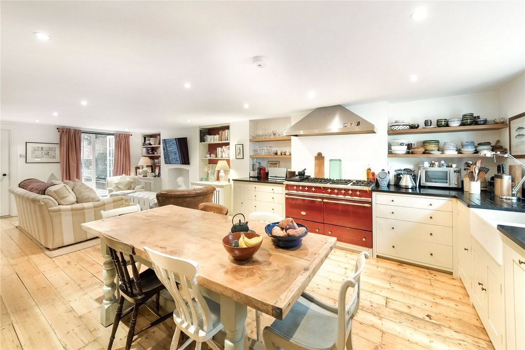 Property photo 1 of 16 Kitchen