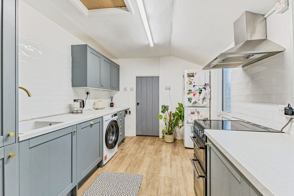 Property photo 2 of 15 Pbox-Img.Jpg