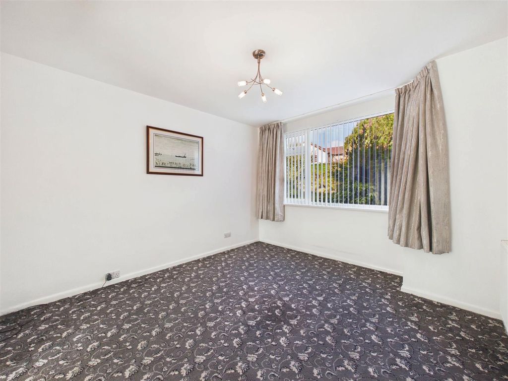 Property photo 3 of 18 Cam05476G0-Pr0305-Still012.Jpg