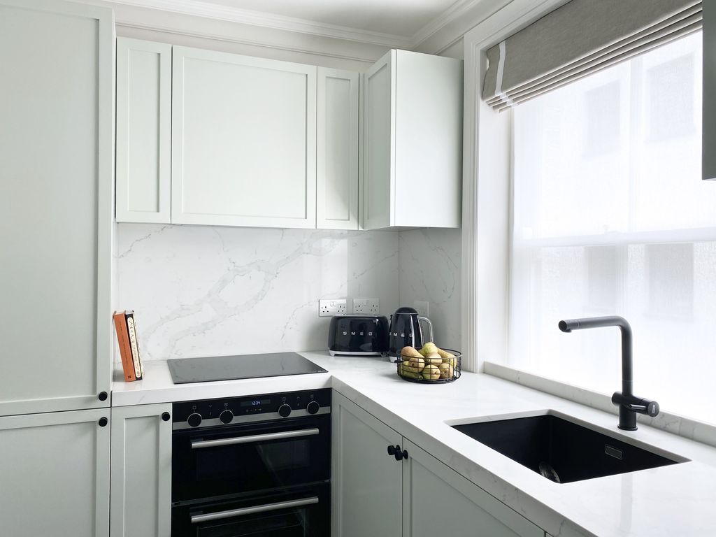 Property photo 3 of 16 Kitchen