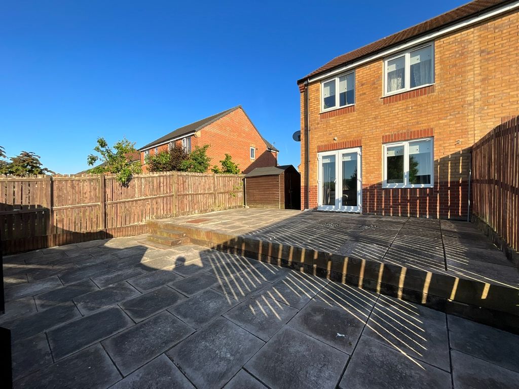 Property photo 3 of 16 4192064