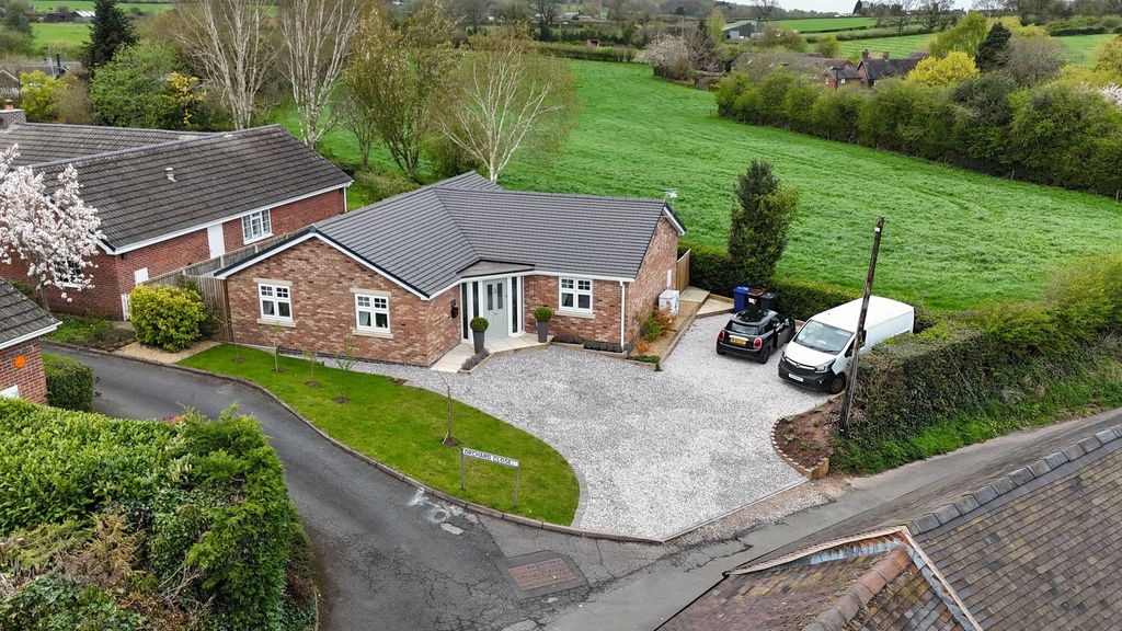 Property photo 2 of 31