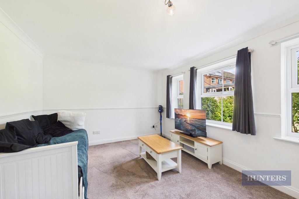 Property photo 2 of 9 Cam05152G0-Pr0453-Still005.Jpg