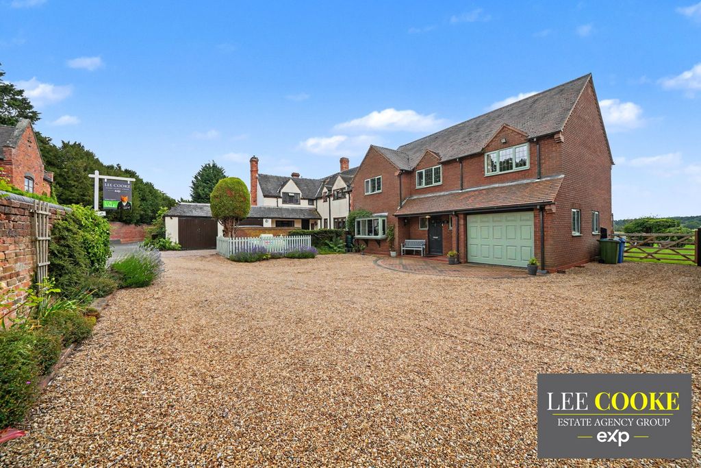 Property photo 3 of 51