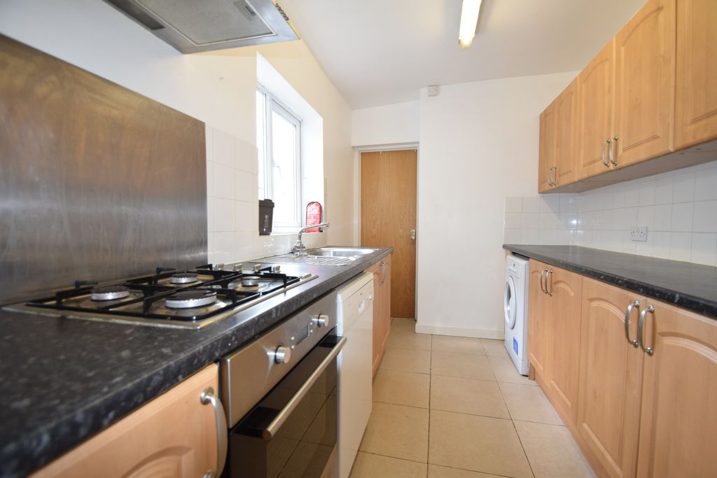 Property photo 1 of 9 Photo 9