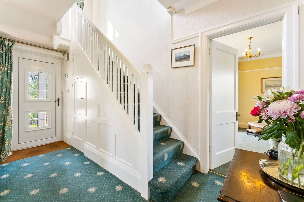 Property photo 2 of 34 Photograph 7