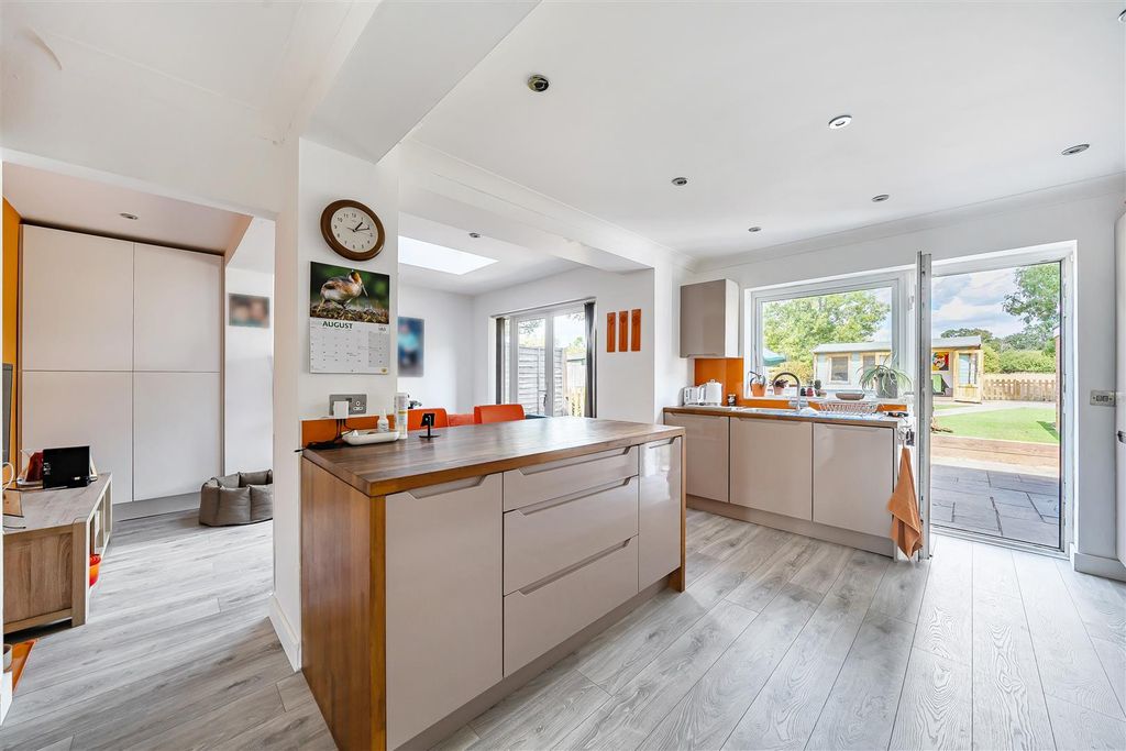 Property photo 3 of 23 Open Plan