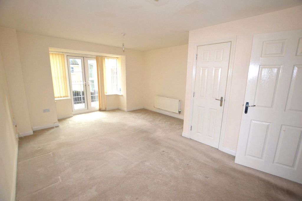 Property photo 2 of 12 Picture No. 04
