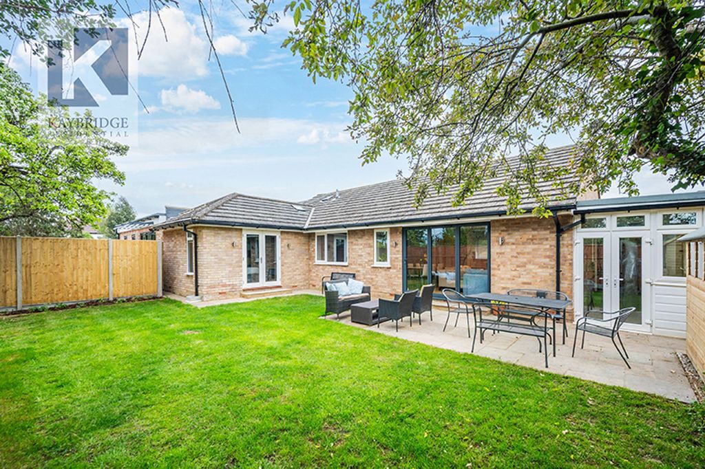 Property photo 1 of 17 Riverview Road, Epsom - Kt19 0Jq