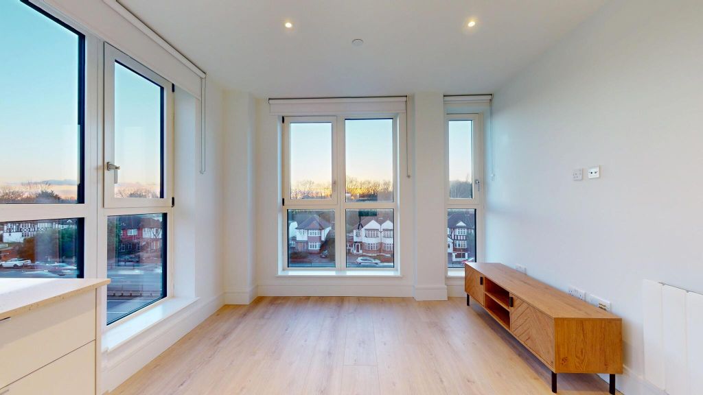 Property photo 1 of 19 Living Room