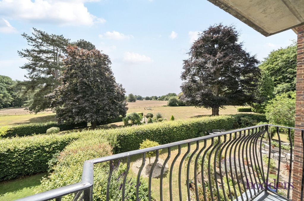 Property photo 3 of 27 Babcd4Bc-9d13-484...