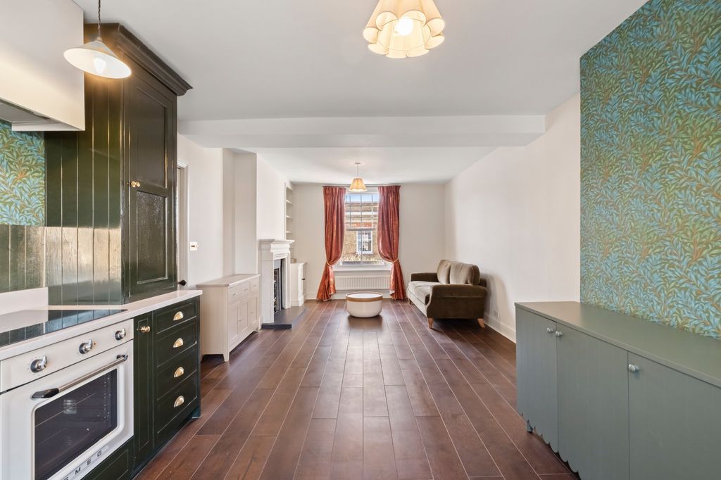 Property photo 3 of 4