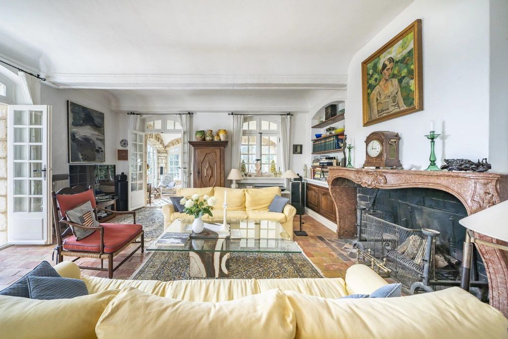 Property photo 3 of 13 Image