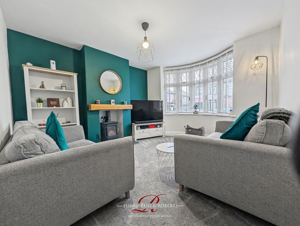 Property photo 3 of 19 Living Room