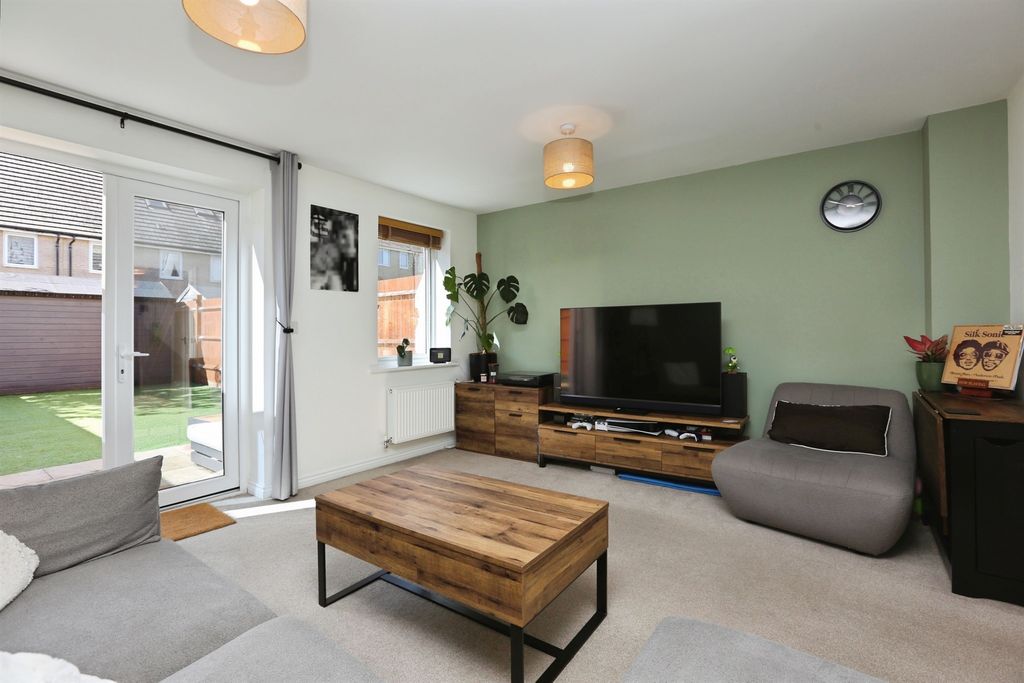 Property photo 3 of 13