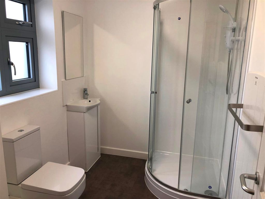 Property photo 2 of 8 Shower Room