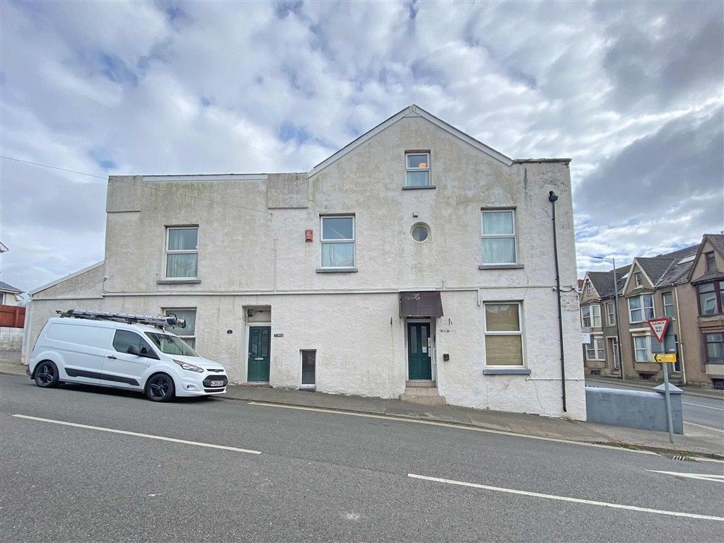 Property photo 2 of 5