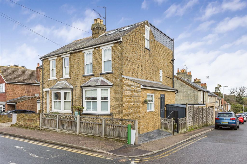 Property photo 1 of 38