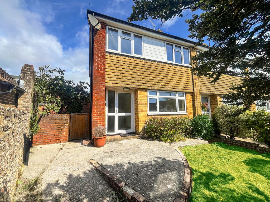 Property photo 1 of 19 Photo 2