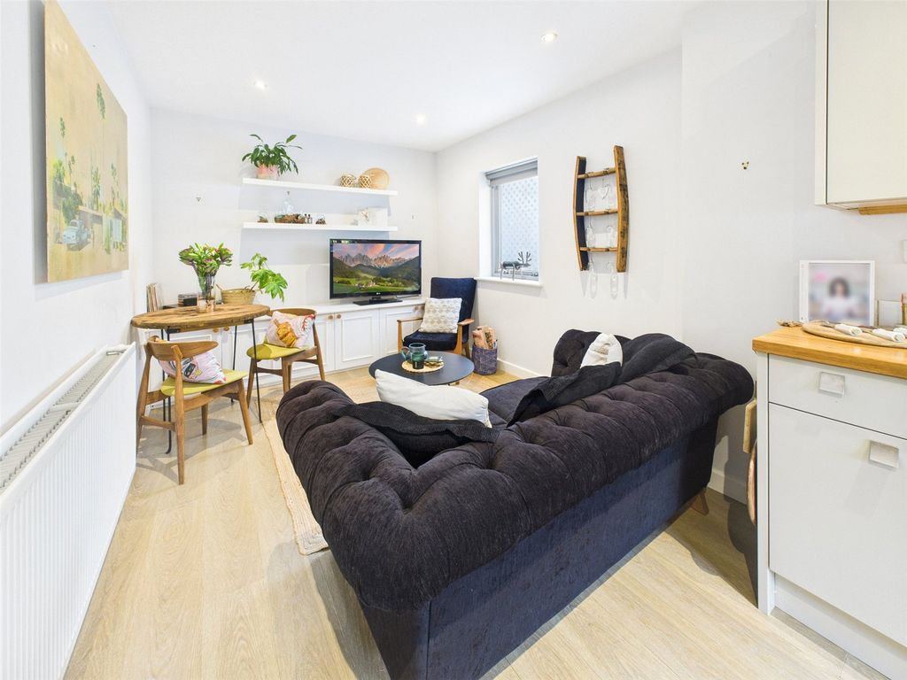 Property photo 2 of 13 Picture No. 04