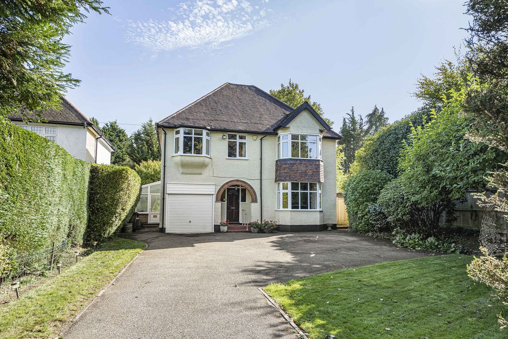 Property photo 1 of 34
