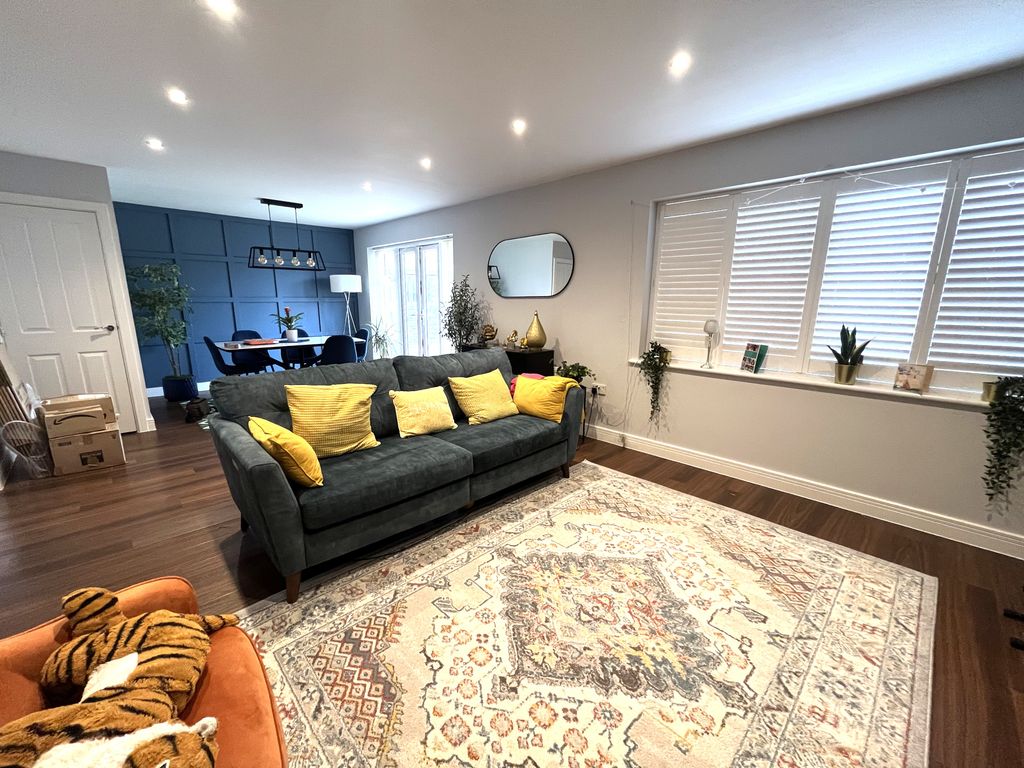 Property photo 3 of 23 Image