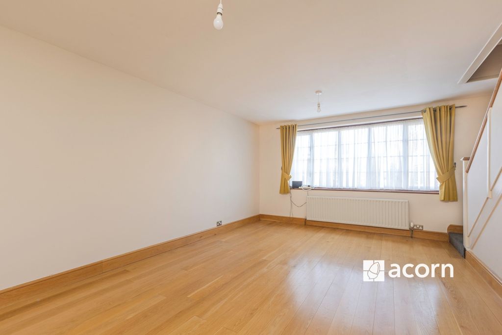 Property photo 3 of 6 Reception