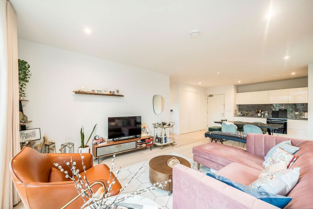 Property photo 2 of 6